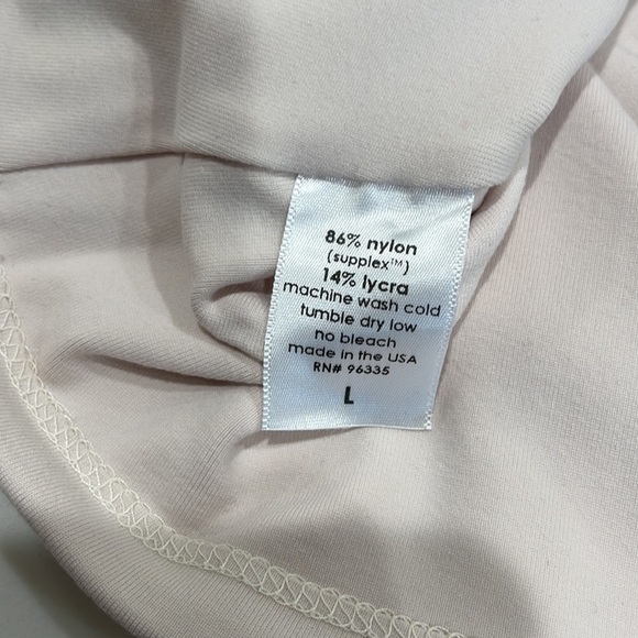 NWT Susana Monaco CREAM Off The Shoulder Tiered Ruffle Bell Sleeve Top S… - Picture 7 of 8